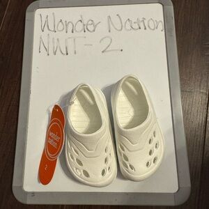 Wonder Nation Kids White Water Shoes